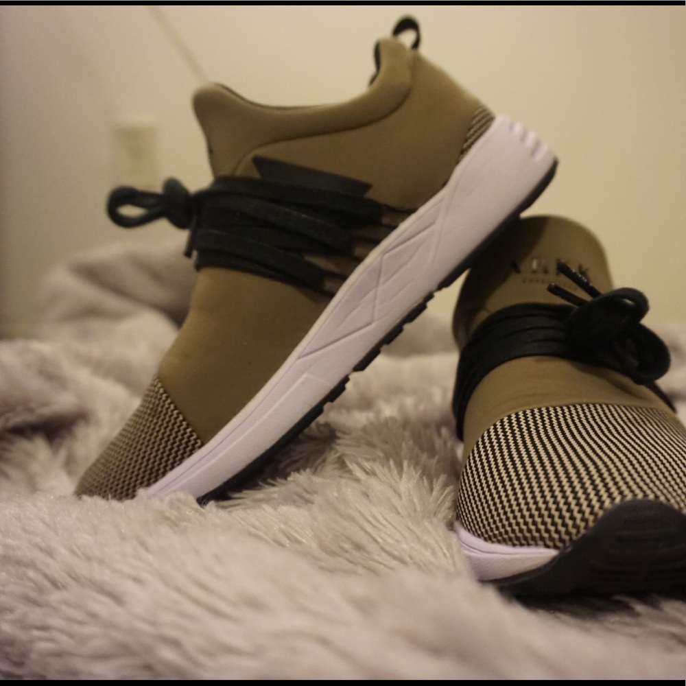 European Brand Arkk shoe Size 6.5